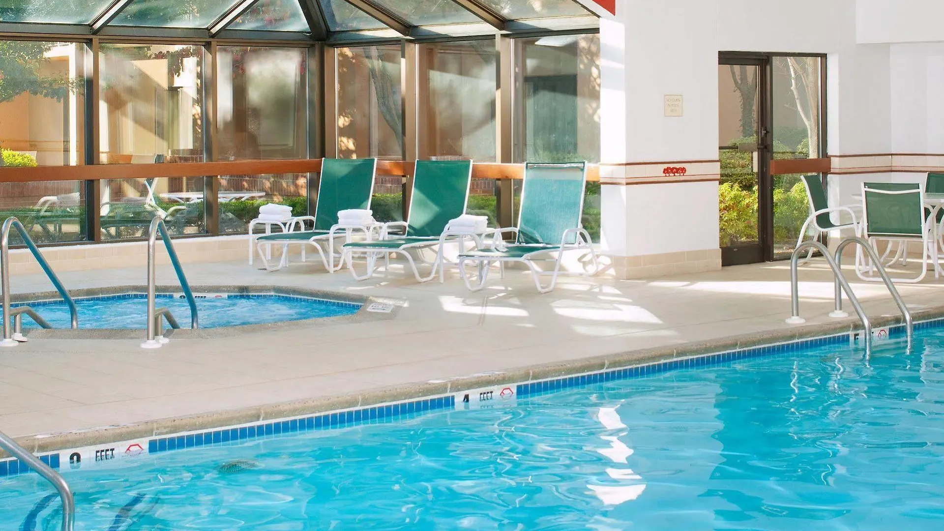Hotel Courtyard Newark Liberty International Airport